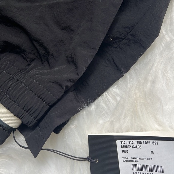 💯% Auth Gucci Men’s Shorts - NWT Nylon - Picture 9 of 9